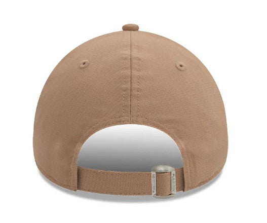 Gorro New Era Flawless Mini Logo 9FORTY Strapback Med Beige