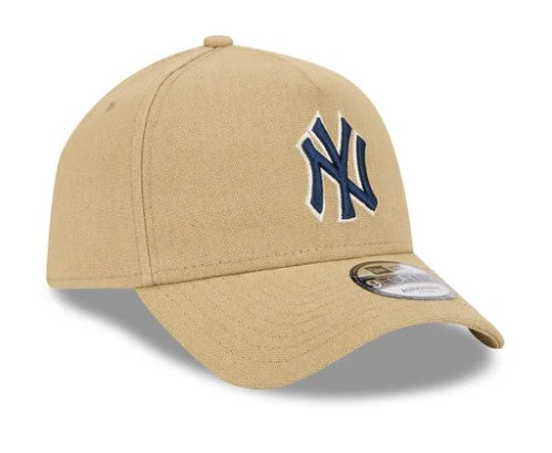 Gorra New York Yankees 9Forty AFrame Logo Essentials Khaki