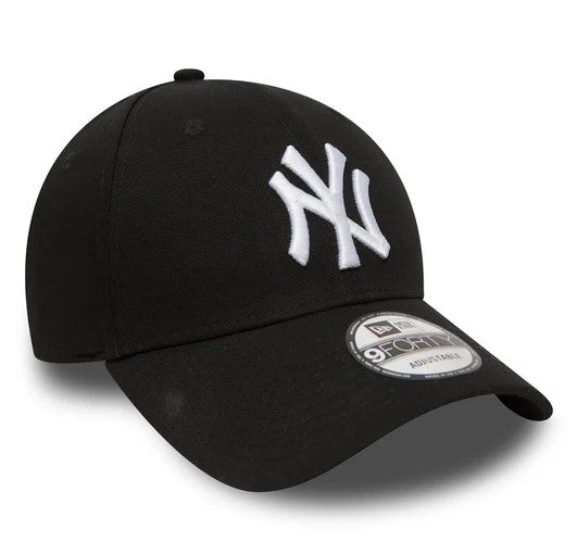 New York Yankees MLB 9Forty Black Essentials Cap