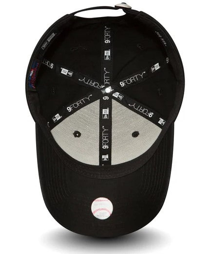 New York Yankees MLB 9Forty Black Essentials Cap