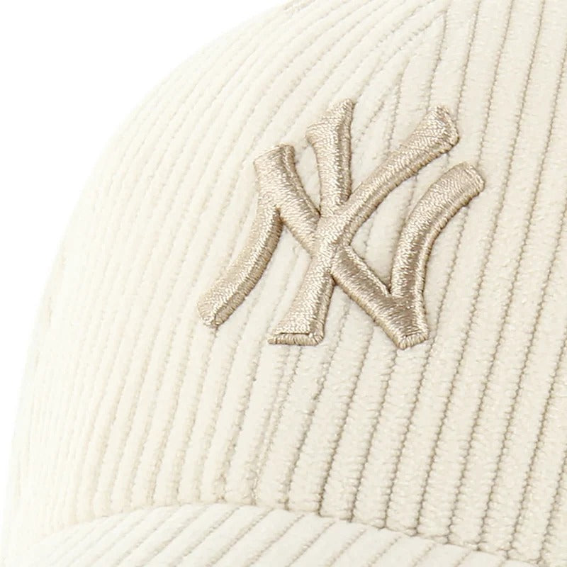 Gorra New York Yankees MLB Luminance '47 Clean Up Beige
