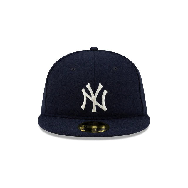 Gorra New York Yankees Fear of God Essentials X MLB 59FIFTY Retro Crown
