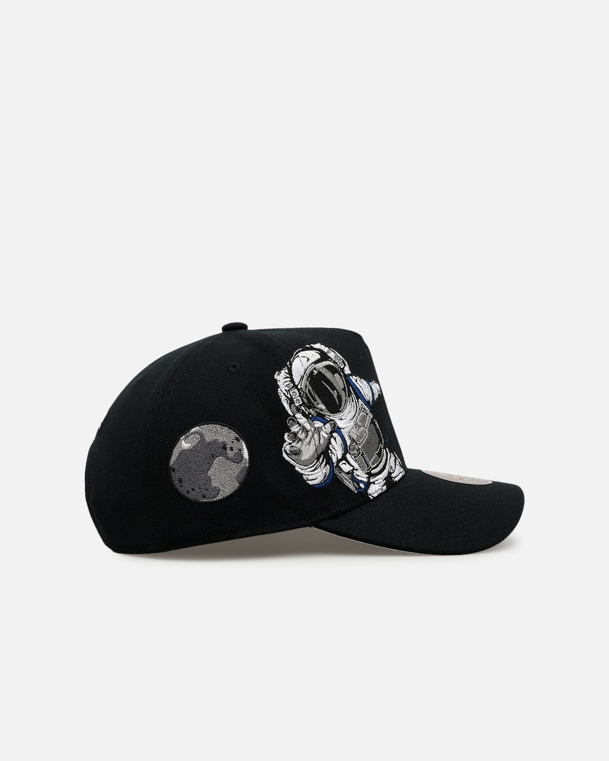 Mitchell & Ness Atlanta Braves Rocketman Pro Pinch Snapback Black