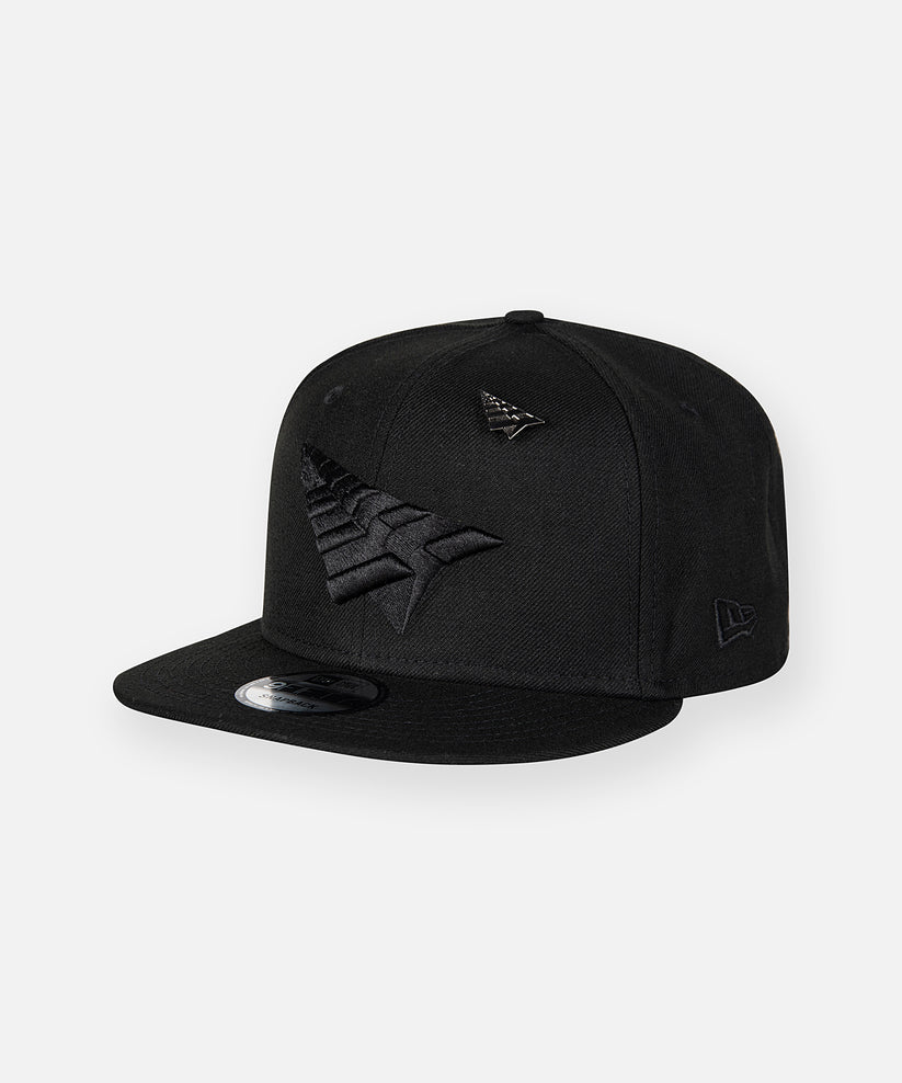 Gorra New Era x Paper Planes 9Fifty Blackout Crown Snapback