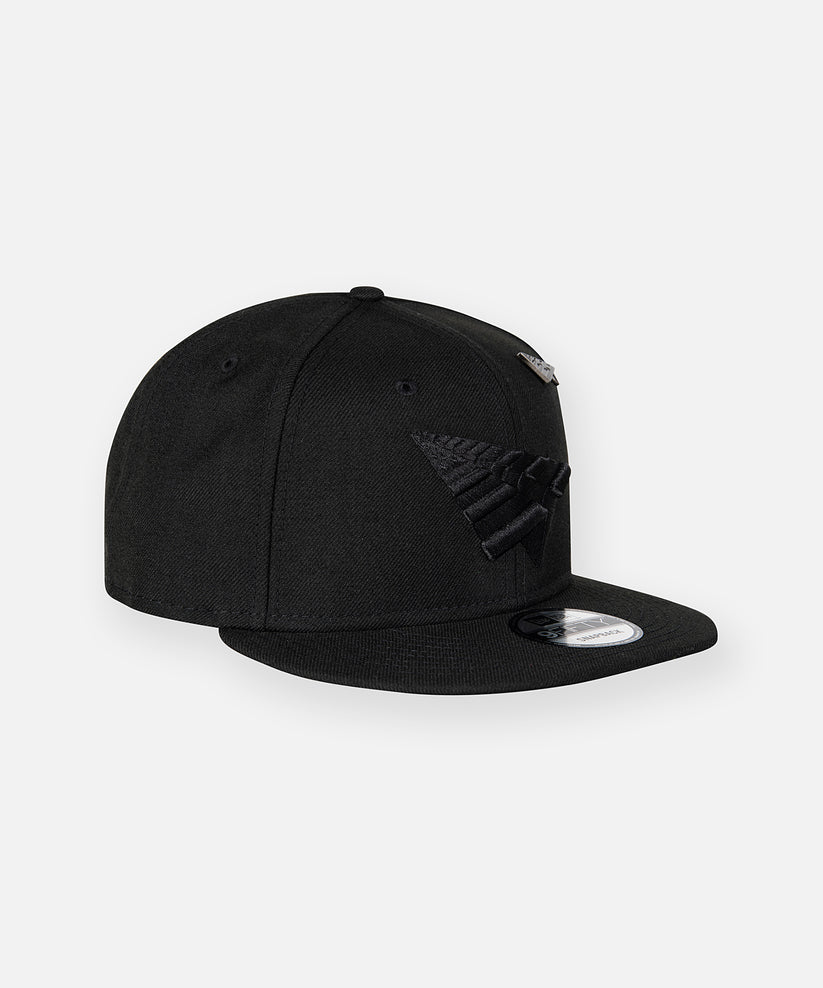 Gorra New Era x Paper Planes 9Fifty Blackout Crown Snapback