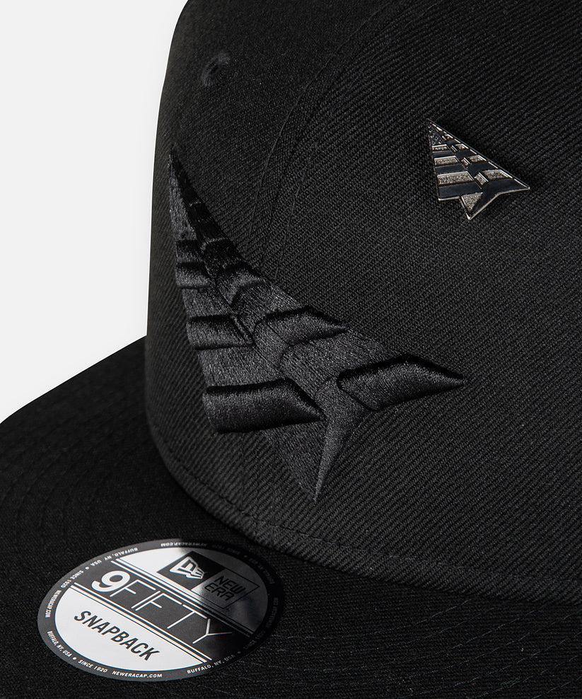 Gorra New Era x Paper Planes 9Fifty Blackout Crown Snapback